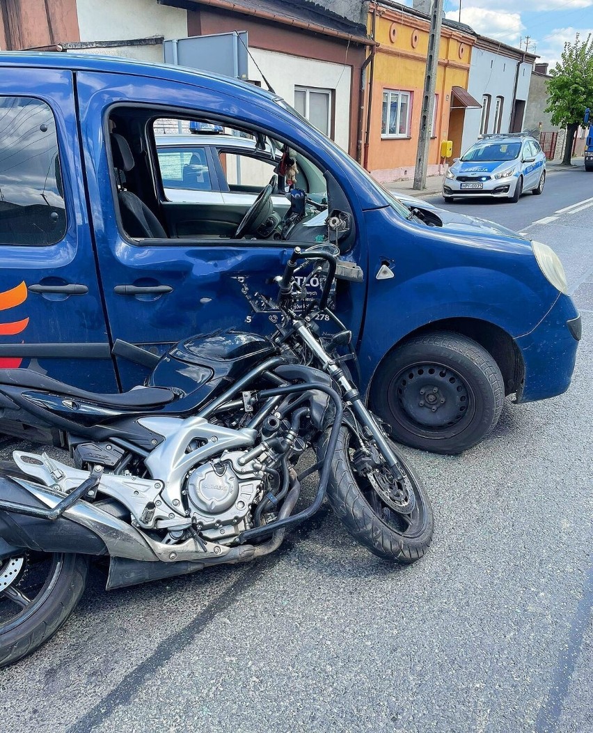 Motocyklista ranny w wypadku na DK 91 w Kamieńsku trafił do...
