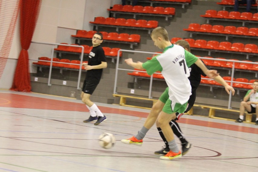 Futsal w Złotowie 17.02.1014
Wyniki - grupa B i...