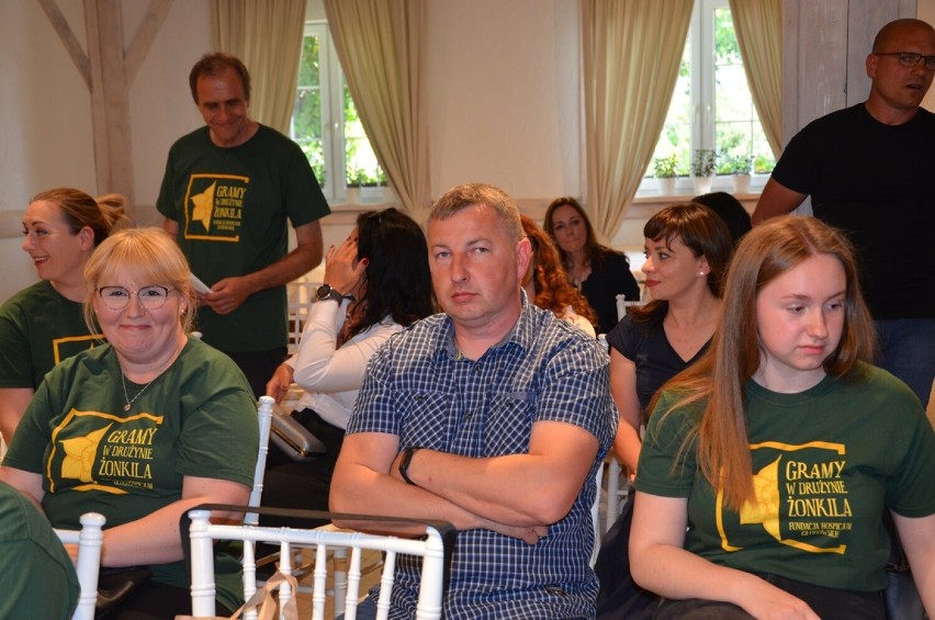 Żółte żonkile 2022 fundacji Hospicjum Głogowskie zostały rozdane. Zdjęcia
