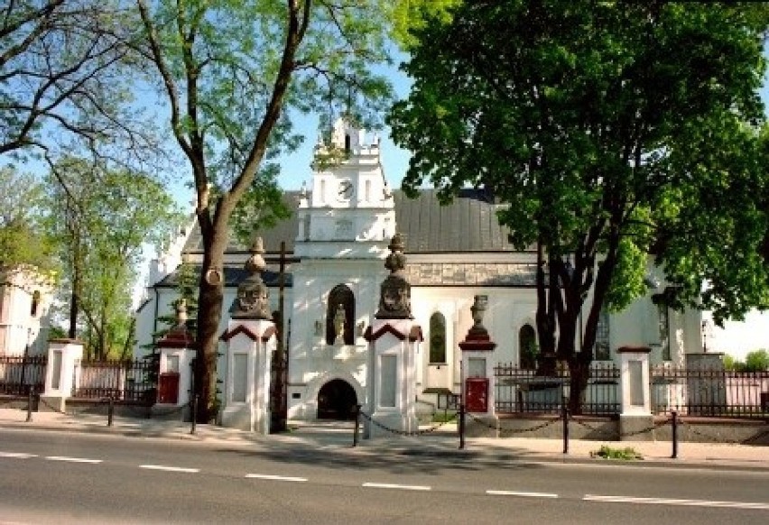 Kościół parafialny WNMP o XV-wiecznym gotyckim rodowodzie,...