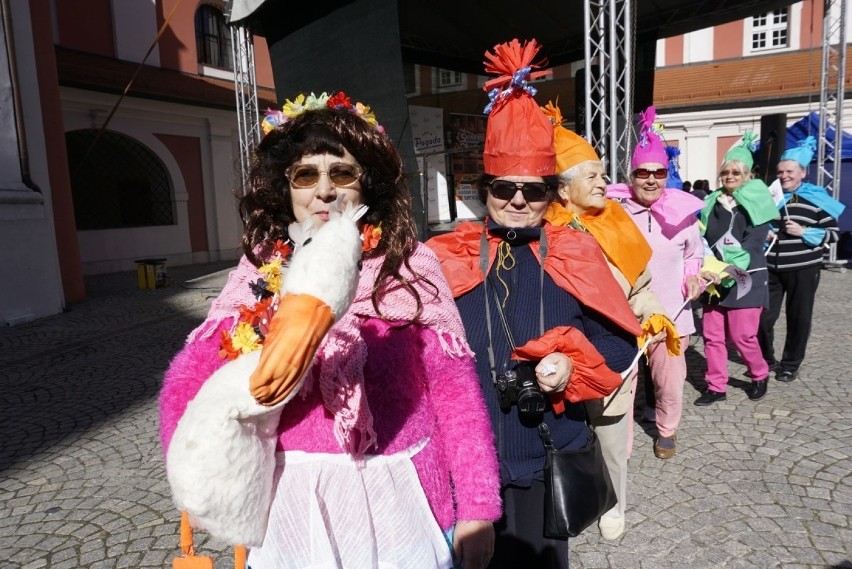 Poznań należy do seniorów! Prezydent przekazał im na miesiąc...