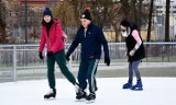 Lodowisko na Stadionie Powiatowym w Pile przypomina, że jest… zima. Zobaczcie zdjęcia 