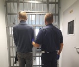 Policjanci z Pruszcza zatrzymali dwóch mężczyzn z narkotykami