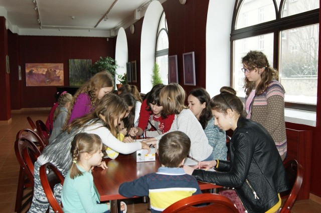 Warsztaty z etnodizajnu w Muzeum Regionalnym w Radomsku