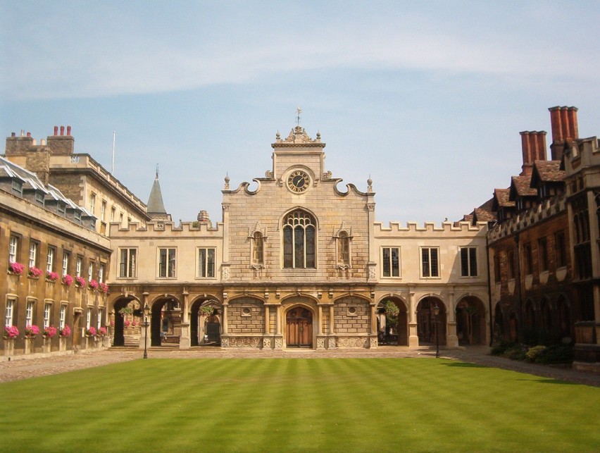 Uniwersytet w Cambridge jest starszy niż imperium Azteków.
