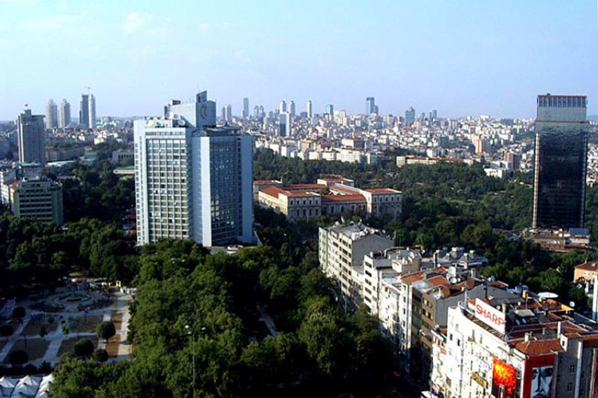 Widok na Taksim Park w Stambule.