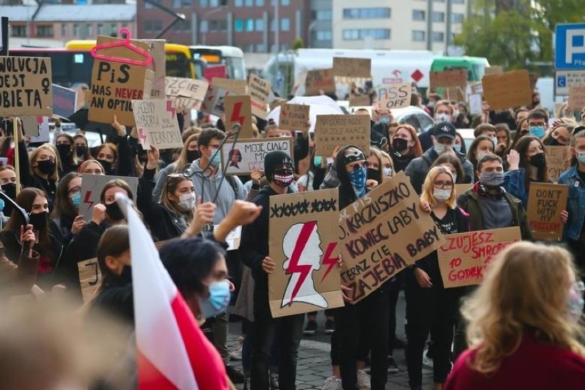 W poniedziałek (2 listopada) protestujący zablokują główne...