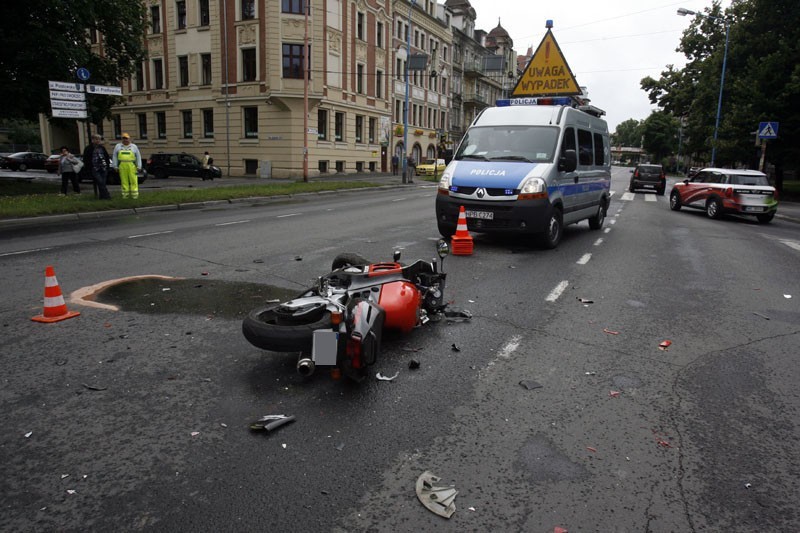 Motocyklista, który ucierpiał w wypadku jechał prawidłowo