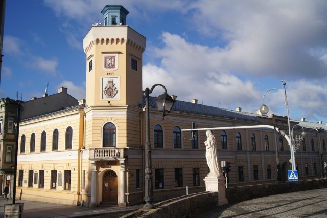 Na wystawę prac Tomasza Cieślaka „Wyspa Labiryntu” zaprasza Muzeum Regionalne w Radomsku