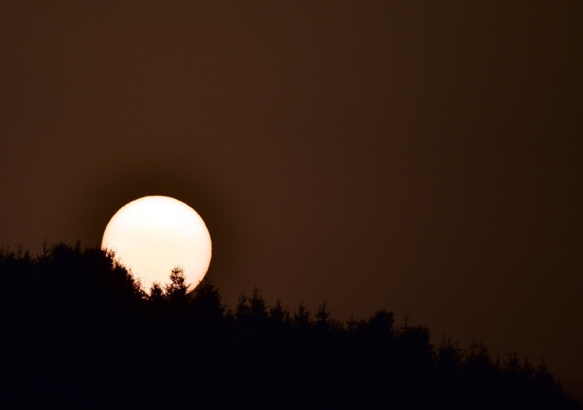 Wtorkowy zachód słońca w okolicach Rymanowa.