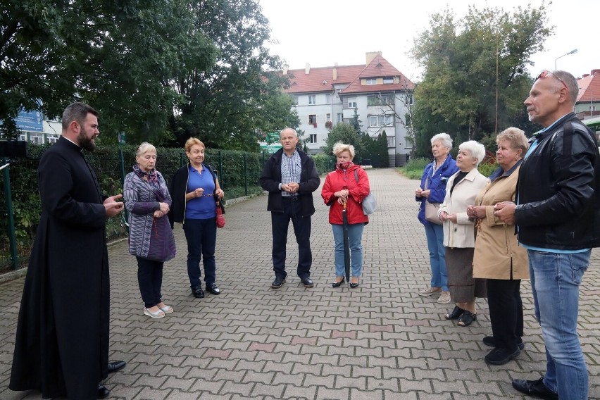 Modlitwa Iskra Bożego Miłosierdzia przy ulicy Złotoryjskiej Legnicy