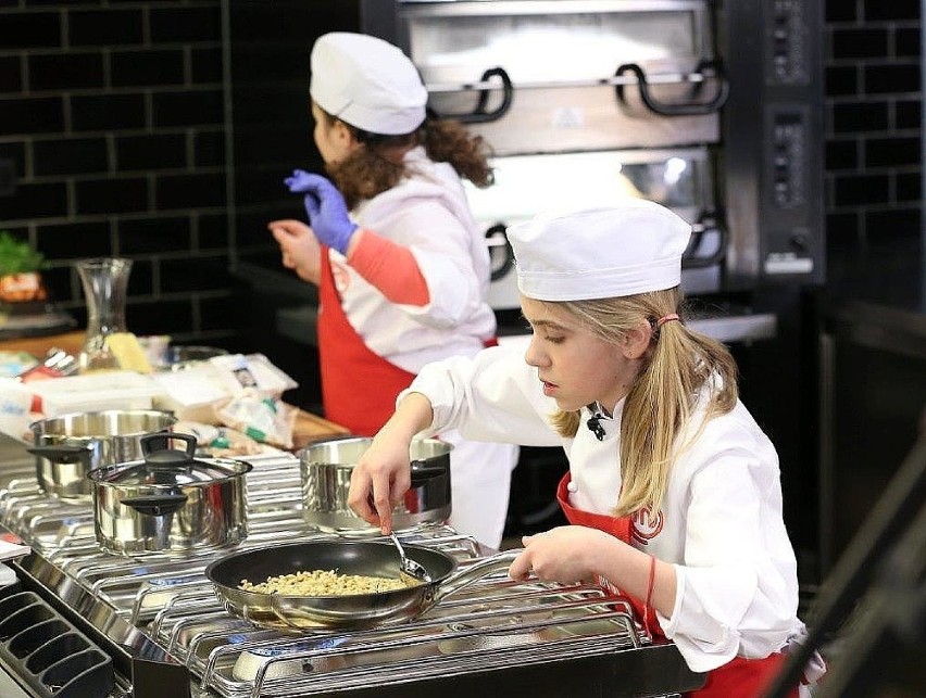 "MasterChef Junior"

Młodzi kucharze będą walczyć o...