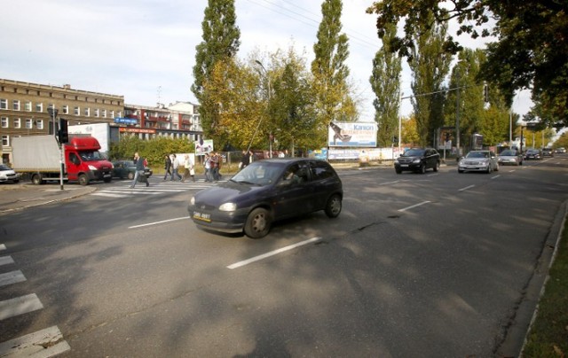 Skrzyżowanie Piastów, Narutowicza i Ku Słońcu w Szczecinie. Sygnalizacja zostanie przebudowana