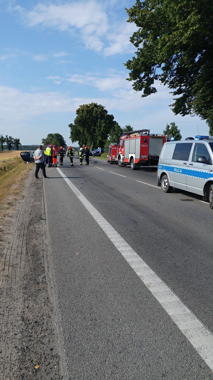Wypadek w Celbowie (9.07.2018): trzy auta zderzyły się na DW 216 | Nadmorska Kronika Policyjna