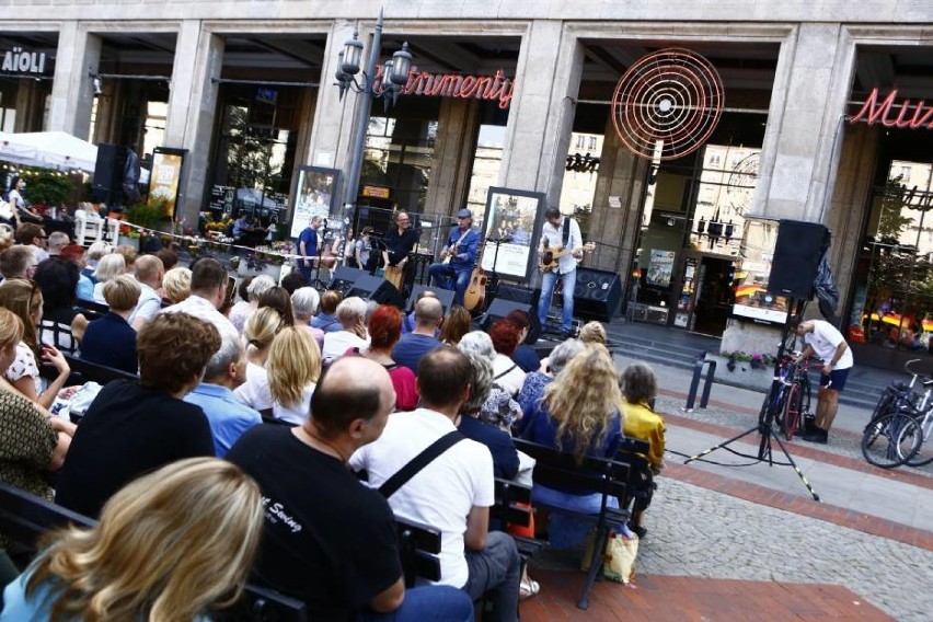 Spektakle plenerowe Warszawa. Teatr Polonia i Och-Teatr zapraszają na 49 spektakli w plenerze zupełnie ZA DARMO!