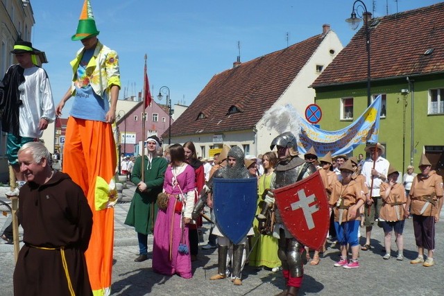 Cepeliada 2012: Barwny korowód rozweselił nowosolskie ulice