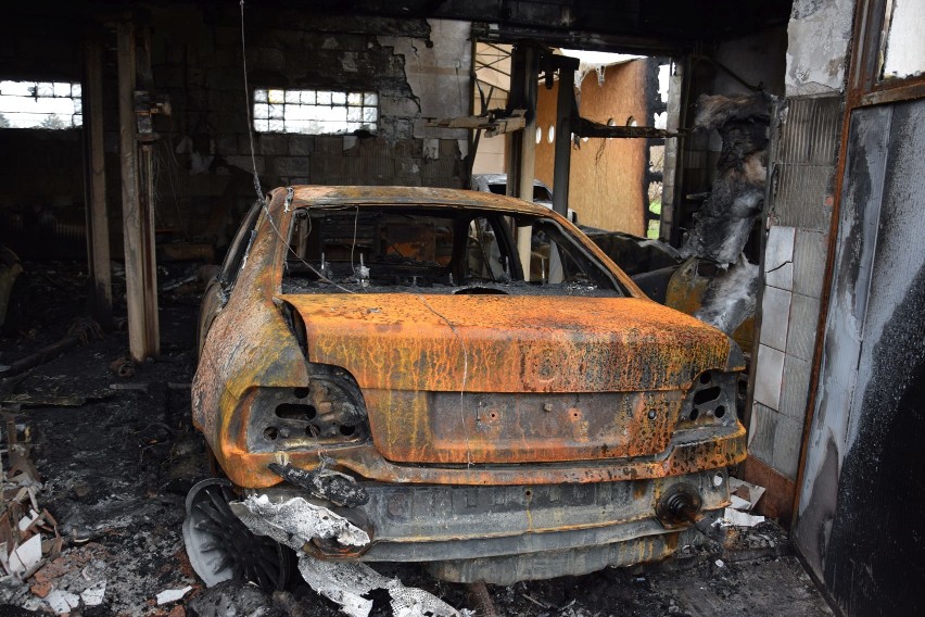 Popłynęła pomoc dla Michała Pietraszko - właściciela spalonego warsztatu samochodowego w Żninie [zdjęcia, wideo]