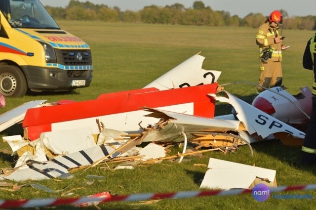 43-letni pilot szybowca zginął w październiku 2021 roku. Do wypadku doszło na lotnisku w Kruszynie pod Włocławkiem. Państwowa Komisja Badania Wypadków Lotniczych opublikowała raport dotyczący tragicznego wypadku. Podała w nim m. in. przyczyny.