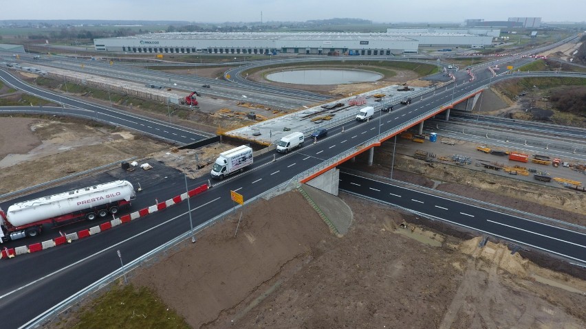 Najnowsze zdjęcia z placu budowy autostrady A1 od Tuszyna do...