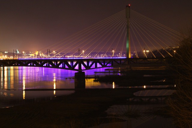 Most Świętokrzyski podczas Godziny dla ziemi w 2011 r.