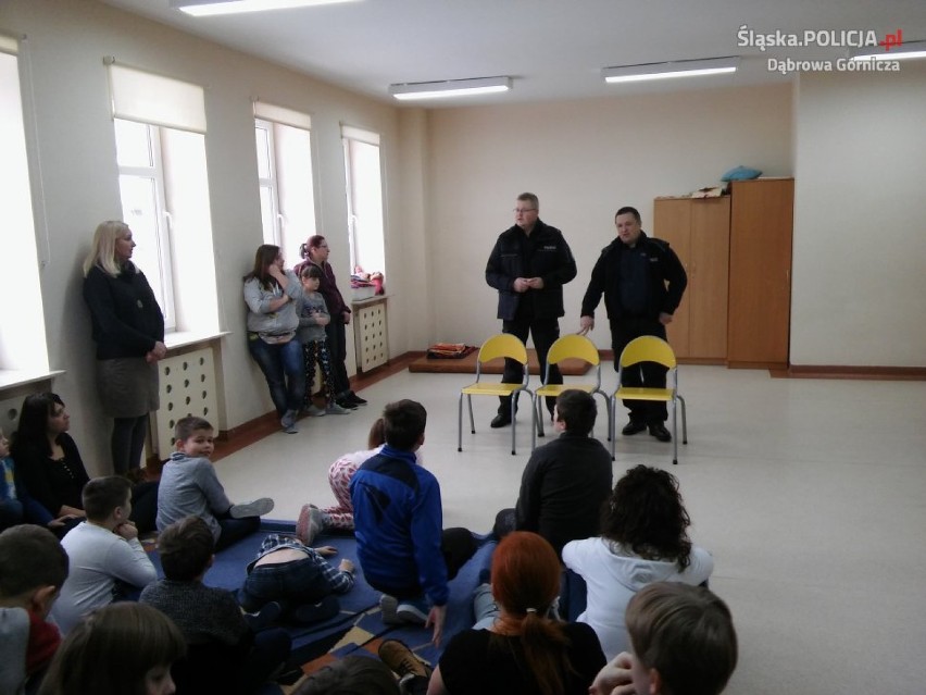 DG: Policjanci odwiedzili ośrodek w Gołonogu, mówili o bezpieczeństwie [FOTO]