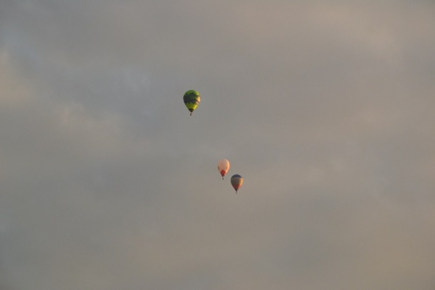 Trwają III Toruńsko - Inowrocławskie Zawody Balonowe. Zobacz zdjęcia