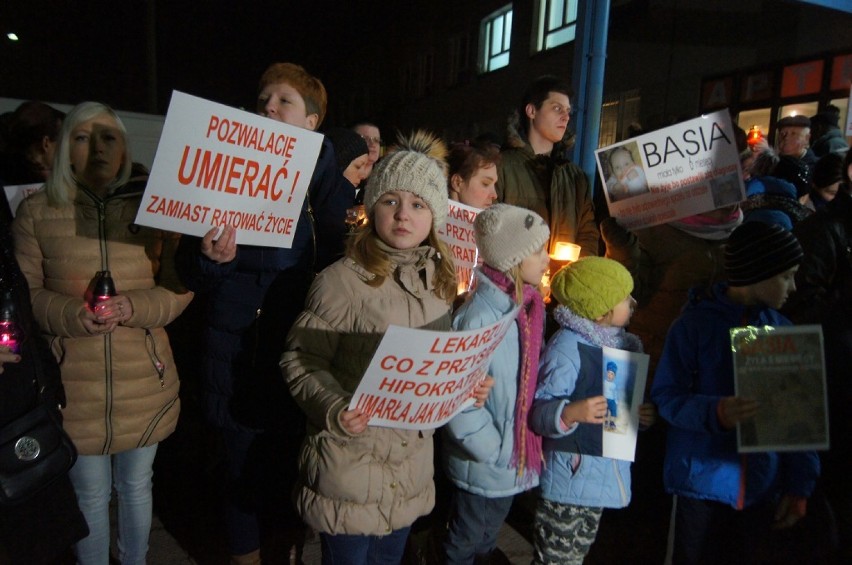 Protest pod szpitalem w Kutnie
