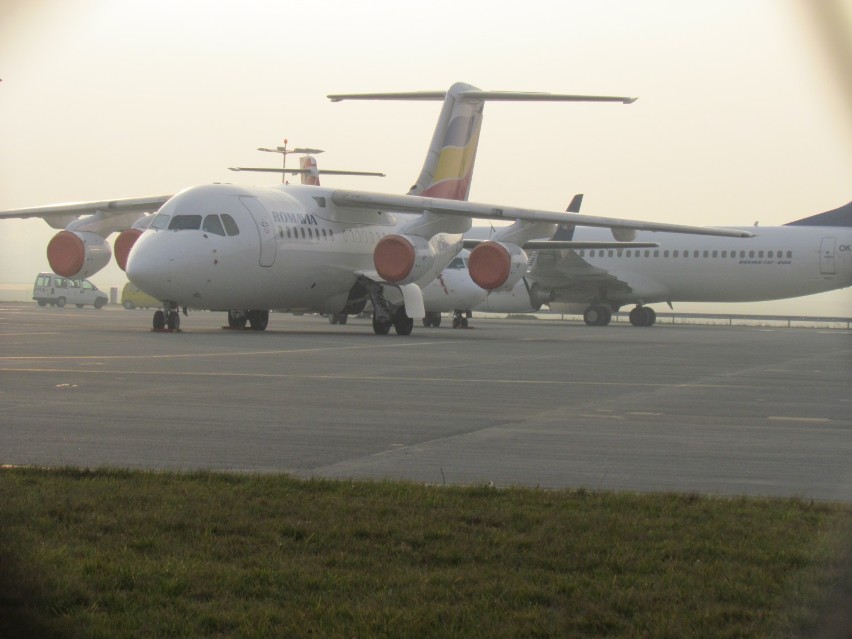 Kilkadziesiąt dodatkowych samolotów wylądowało w Łodzi