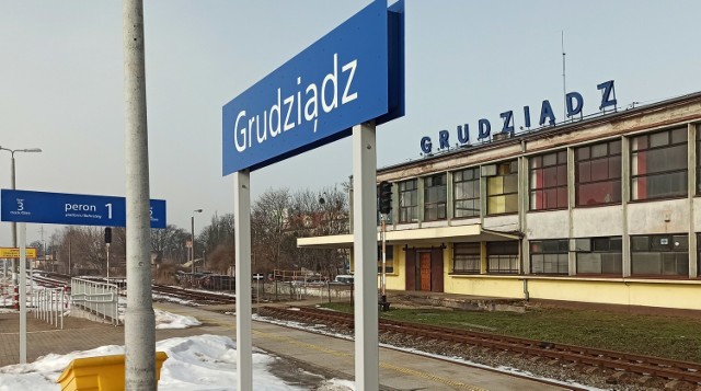 Dworzec kolejowy w Grudziądzu, decyzją Kujawsko-Pomorskiego Konserwatora Zabytków został wpisany na listę zabytków województwa.