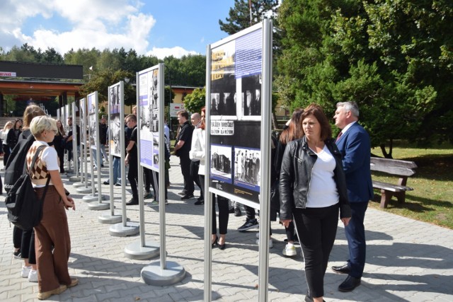 Mieszkańcy i władze Wolbromia upamiętnili bestialsko zamordowanych Żydów