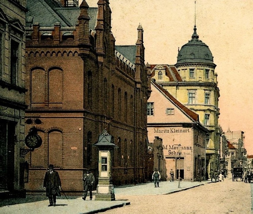 Gmach poczty głównej w Inowrocławiu na zdjęciu z początków...