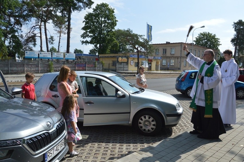 Święcenie pojazdów w przeddzień patrona kierowców świętego Krzysztofa w Stalowej Woli. Zobacz zdjęcia