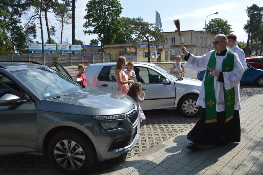 Święcenie pojazdów w przeddzień patrona kierowców świętego Krzysztofa w Stalowej Woli. Zobacz zdjęcia