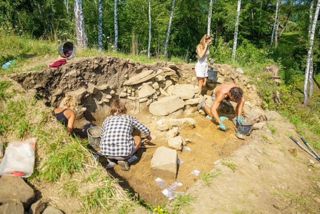 Zakończył się sezon prac archeologicznych prowadzonych w terenie na Górze Zyndram w Maszkowicach