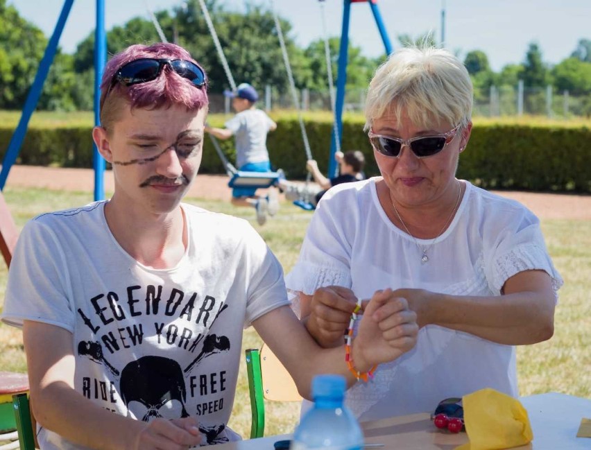 Dzień Rodziny w SOSW w Malborku [ZDJĘCIA]. "Bajka o Smoczycy", gry, zabawy i inne atrakcje