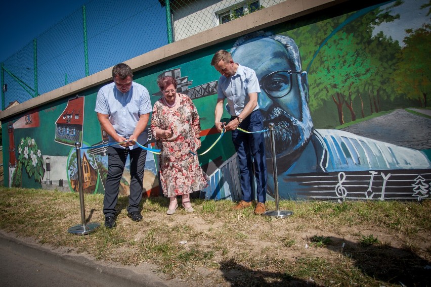 Mural w Jastrzębiej Górze na 100-lecie. To huczny początek urodzin, których obchody potrwają do 2022 roku. Jastrzębia świętuje!