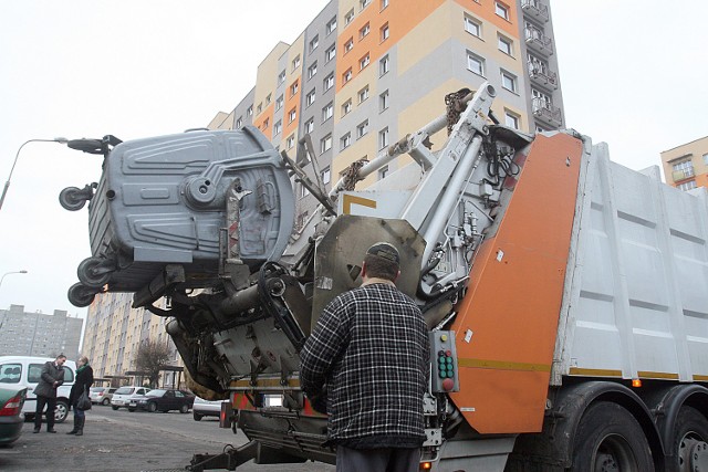 7 i 12 zł - ceny za śmieci w Łodzi od stycznia 2014 roku