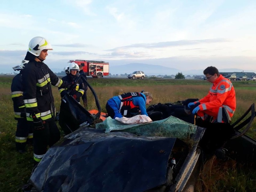 Śmiertelny wypadek na DK 7 w Jabłonce, zginął 20-letni kierowca