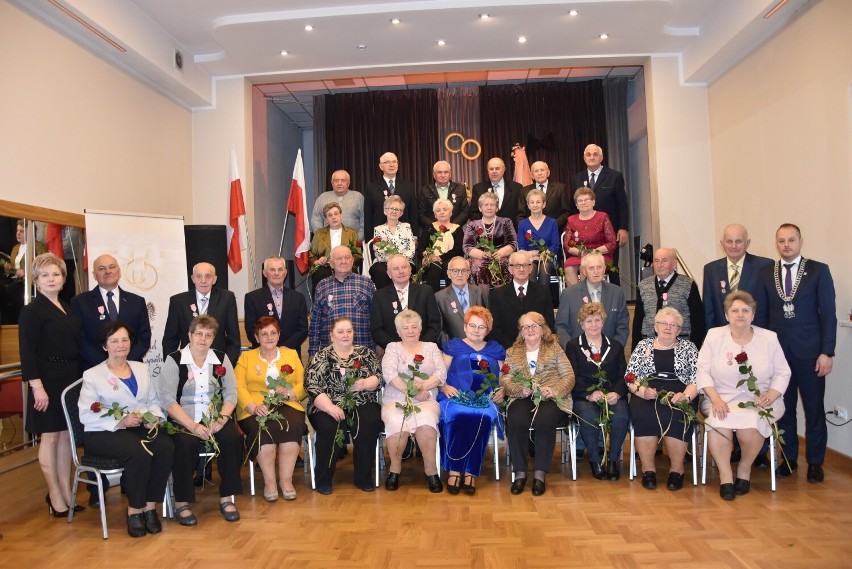 Szesnaście par z gminy Gorzów Śląski otrzymało Medale za...
