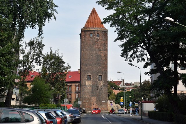 Brama Chojnowska w Legnicy wpisana w rejestr zabytków.