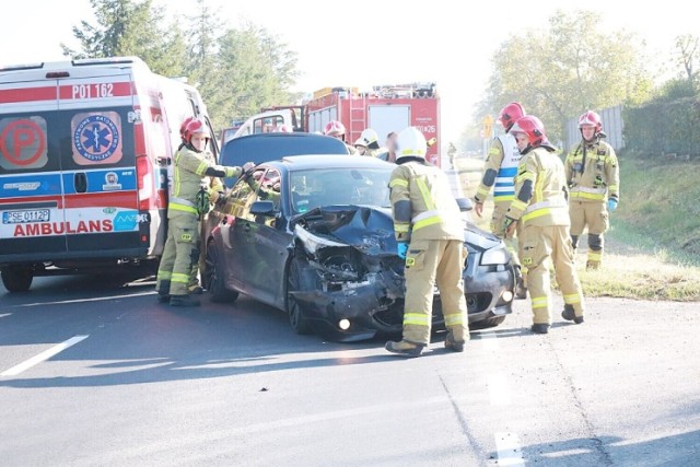 21 października na drodze wojewódzkiej 434 na odcinku ze Śremu w kierunku Gostynia, w miejscowości Borgowo doszło do zderzenia dwóch samochodów osobowych.