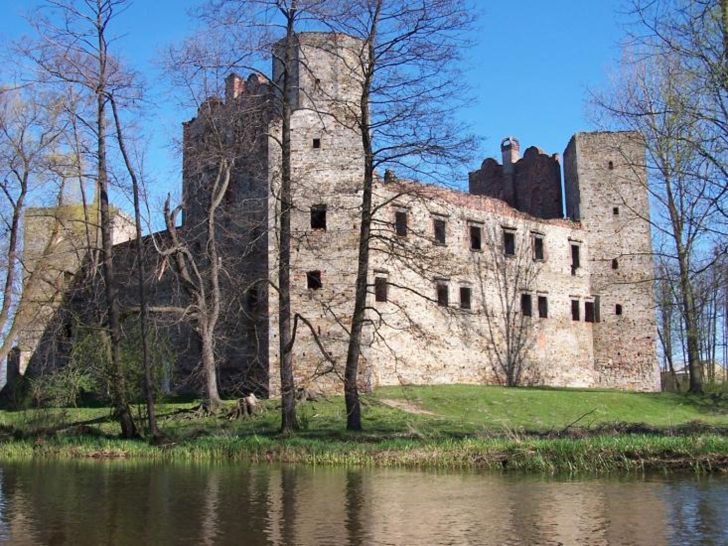 Zamek w Drzewicy zostanie odrestaurowany. W sobotę dzień otwarty, zamek  będzie można zwiedzać | Tomaszów Mazowiecki Nasze Miasto