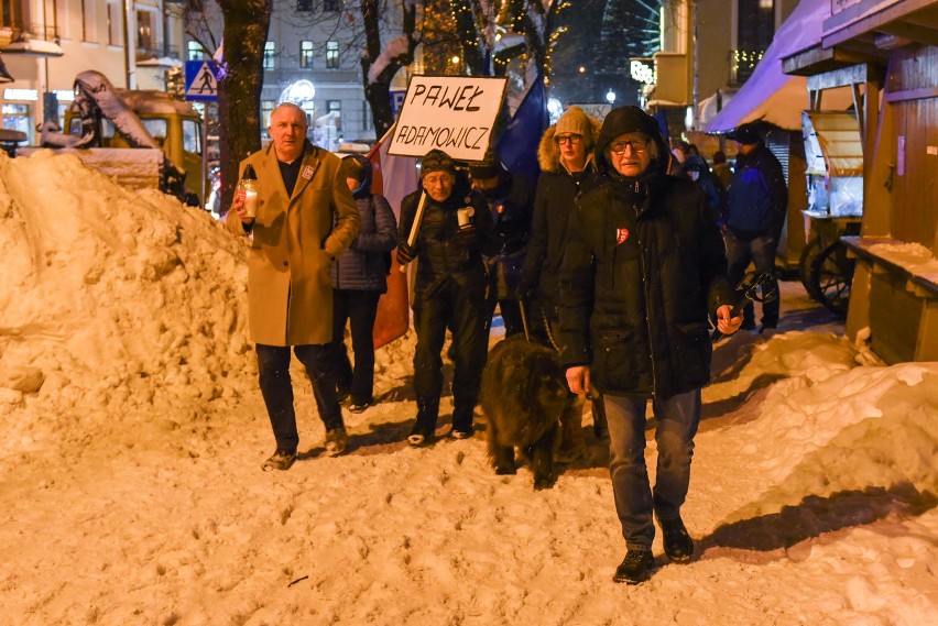 Zakopane: Ulicami miasta przeszedł "Marsz Milczenia" jako protest ws. zabójstwa prezydenta Pawła Adamowicza [ZDJĘCIA]