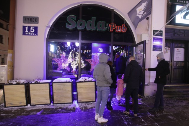 W Rzeszowie, jako jeden z pierwszych, otworzył się bar Soda. Teraz dołączają kolejne lokale.