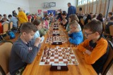 Królewskie Szachy - turniej w Starej Ruskołęce, gm. Andrzejewo, 9.04.2022 rywalizowało prawie 100 szachistów!