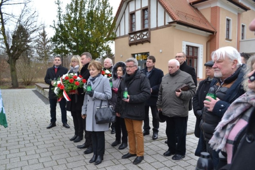 Nie zapomną Marszu Śmierci. W Straszynie mieszkańcy i samorządowcy uczcili pamięć ofiar tego tragicznego marszu [ZDJĘCIA]