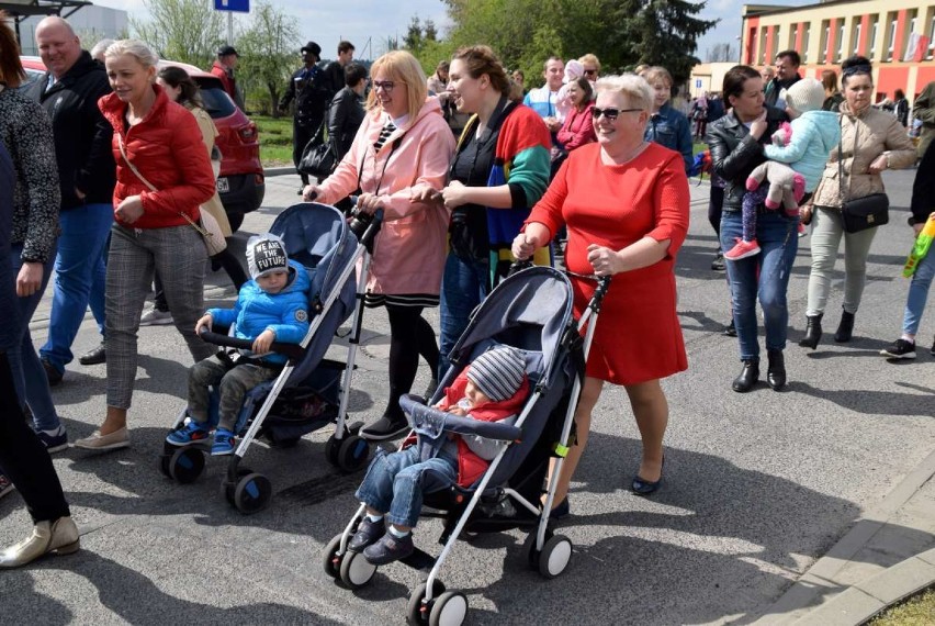 Tradycyjny Pochód z Niedźwiedziem w Czerniejewie