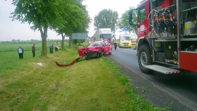 Wypadek na drodze krajowej nr 12. Nie żyje mieszkaniec powiatu kaliskiego