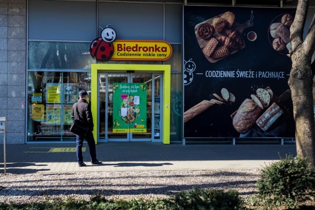 Sprawdź, czy należy ci się zwrot pieniędzy za zakupy w Biedronce.