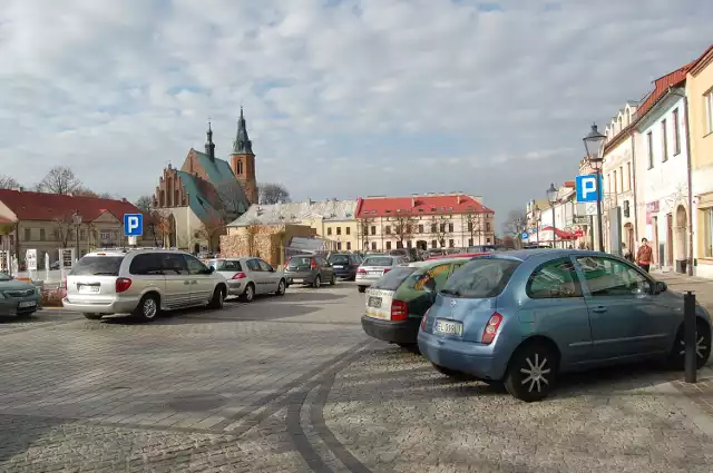 Parkowanie w centrum Olkusza
